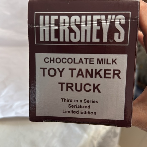 Hershey's Collectible Truck Model chocolate milk,3rd in a series,limited edition - Picture 4 of 5